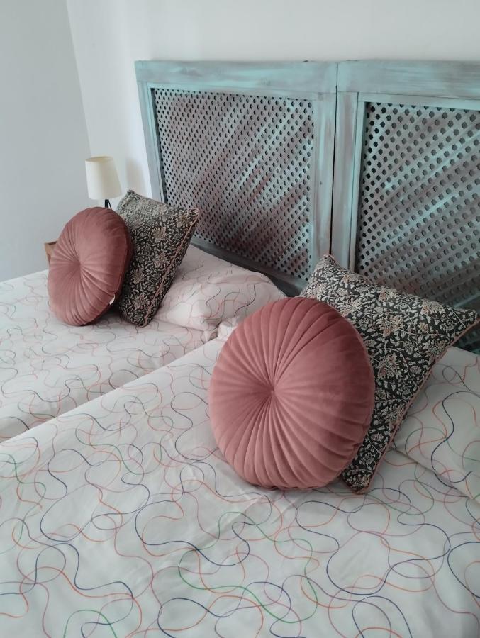 Centrico Piso Con Aparcamiento Gratuito Apartment Granada Luaran gambar