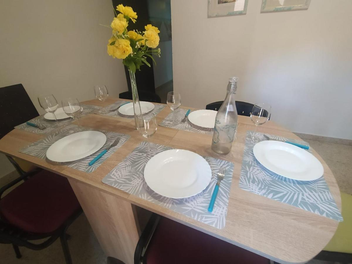 Centrico Piso Con Aparcamiento Gratuito Apartment Granada Luaran gambar