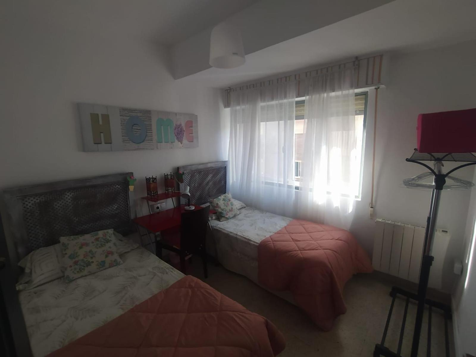 Centrico Piso Con Aparcamiento Gratuito Apartment Granada Luaran gambar