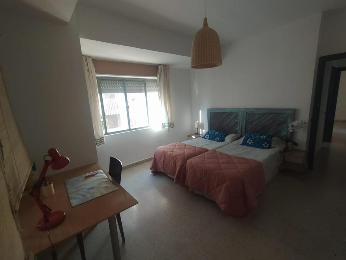 Centrico Piso Con Aparcamiento Gratuito Apartment Granada Luaran gambar