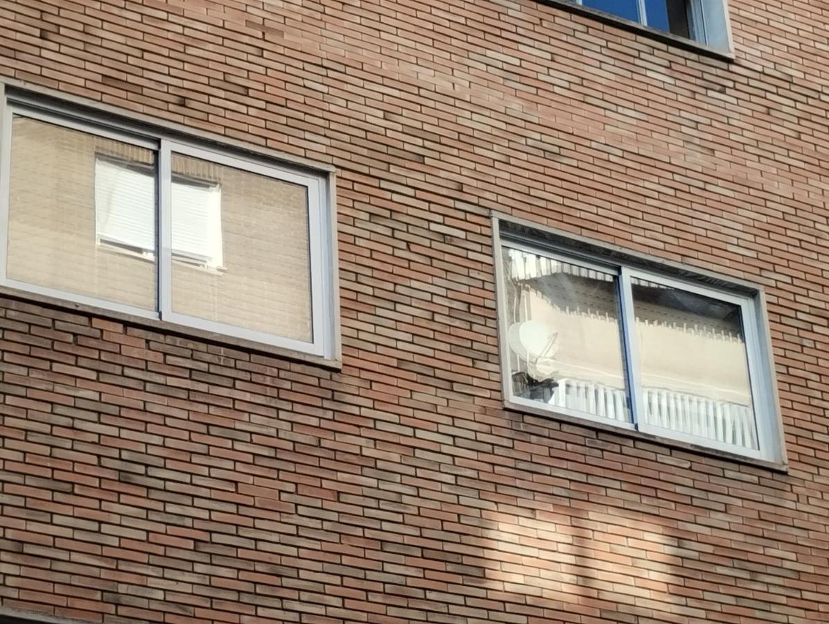 Centrico Piso Con Aparcamiento Gratuito Apartment Granada Luaran gambar