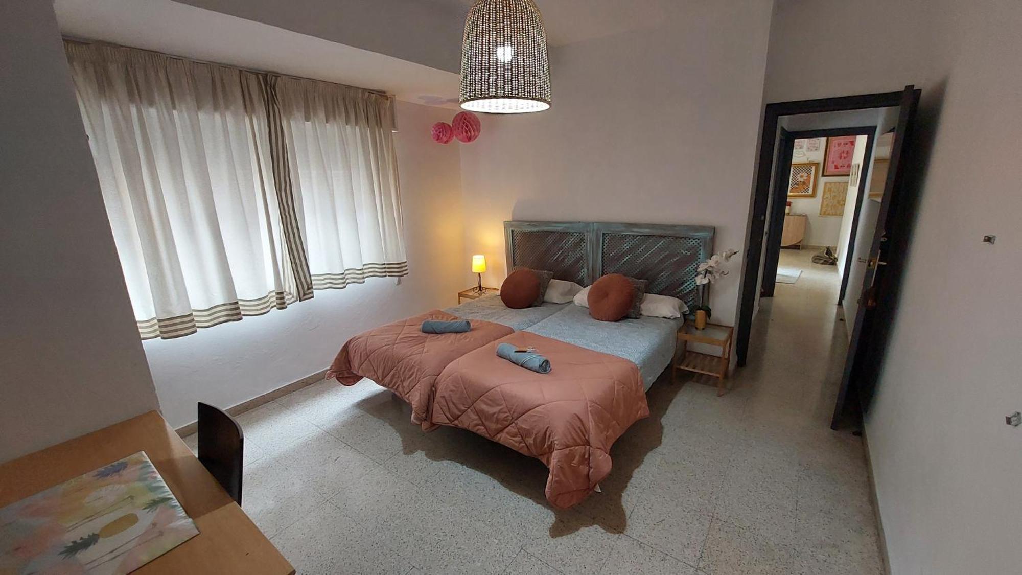 Centrico Piso Con Aparcamiento Gratuito Apartment Granada Luaran gambar