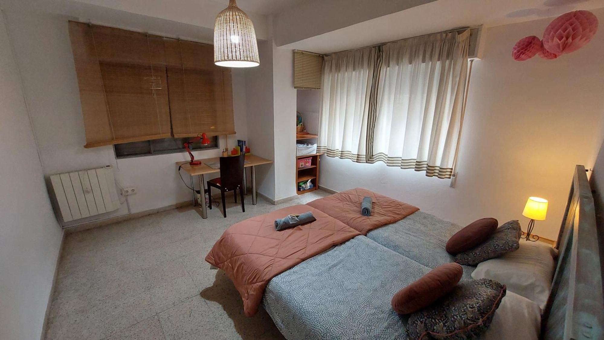 Centrico Piso Con Aparcamiento Gratuito Apartment Granada Luaran gambar