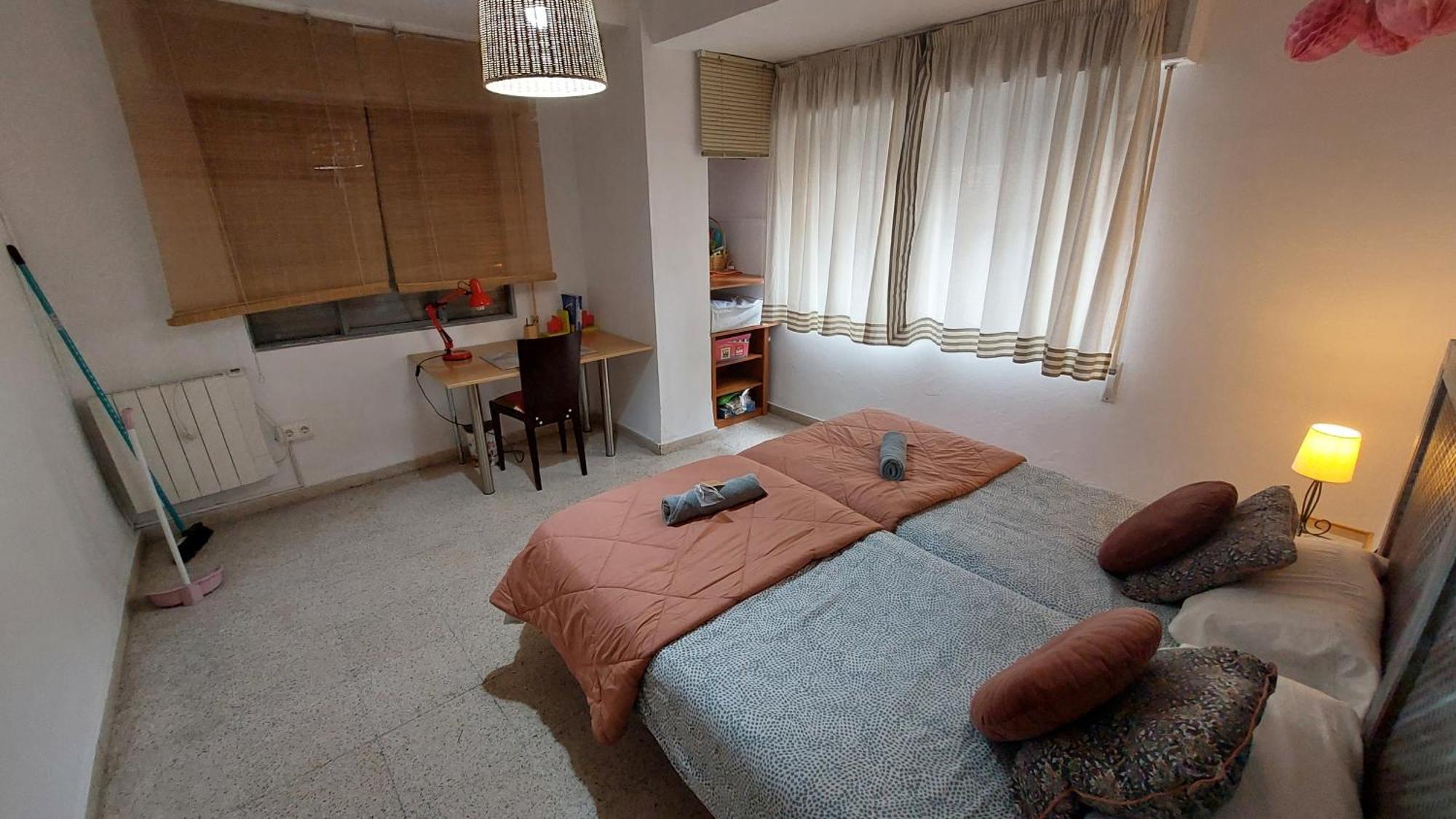 Centrico Piso Con Aparcamiento Gratuito Apartment Granada Luaran gambar