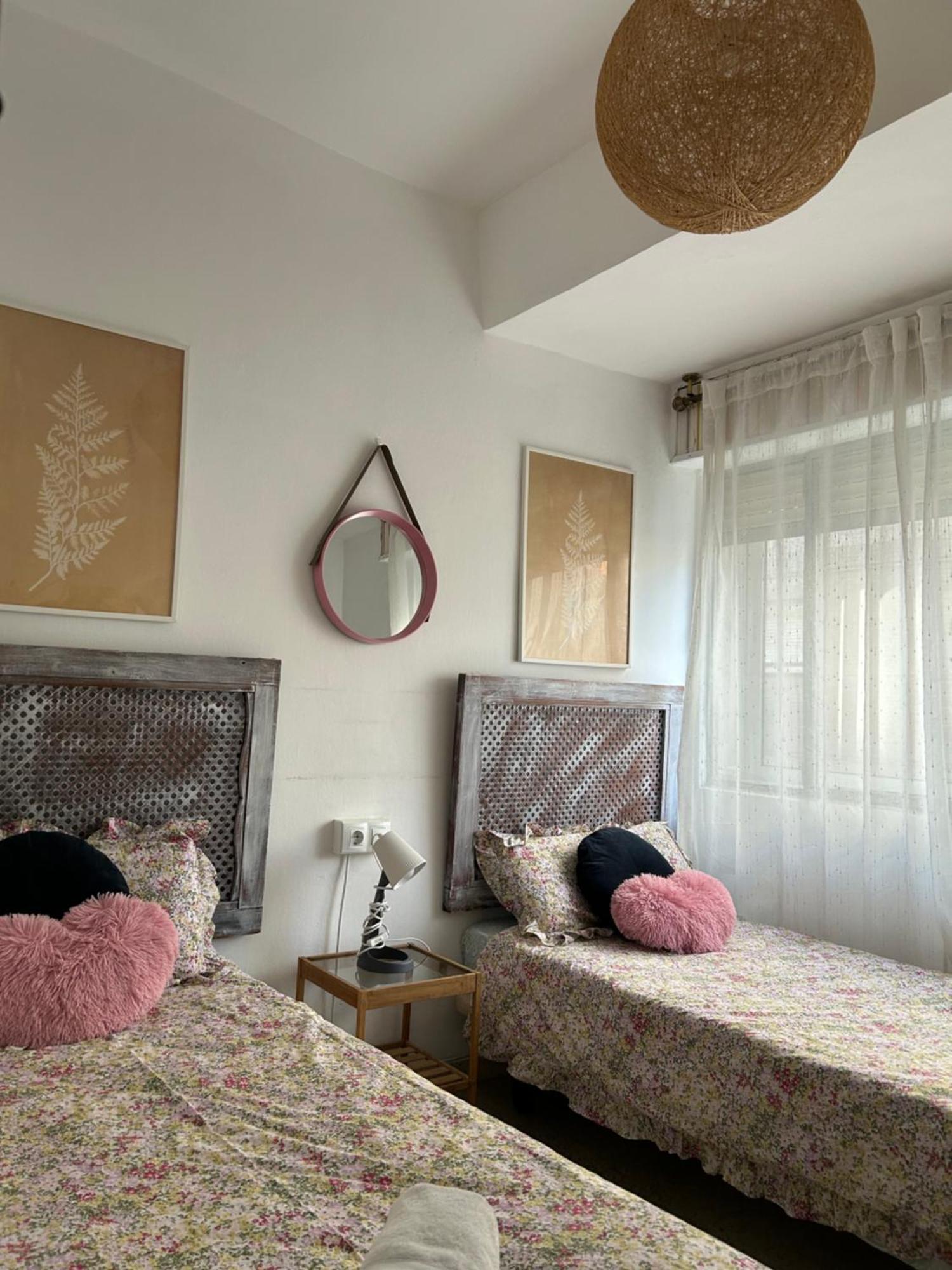 Centrico Piso Con Aparcamiento Gratuito Apartment Granada Luaran gambar