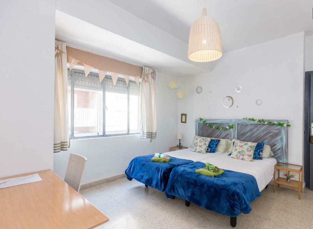 Centrico Piso Con Aparcamiento Gratuito Apartment Granada Luaran gambar